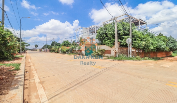 Urgent Sale Land near Sala Kamreuk-Siem Reap