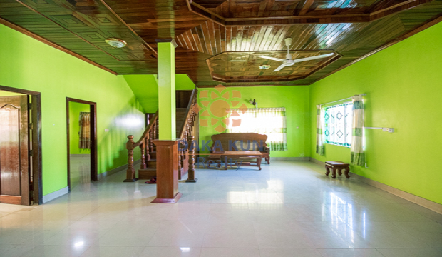 5 Bedrooms House for Rent in Krong Siem Reap-Svay Dangkum