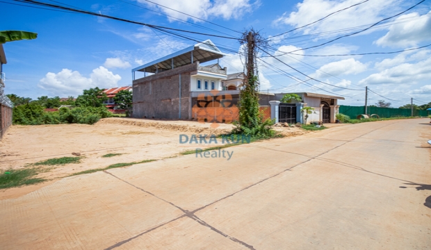 Land for Sale in Siem Reap - Sangkat Sla Kram