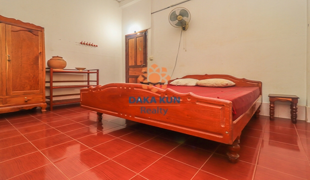 4 Bedrooms Wooden House for Rent near Wat Bo-Siem Reap