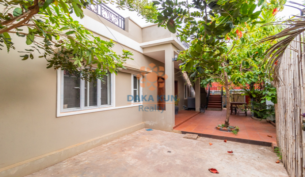 2 Bedrooms Apartment for Rent in Krong Siem Reap-Sala Kamreuk