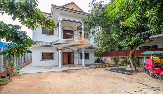 2 Bedrooms House for Rent in Krong Siem Reap-Sala Kamreuk