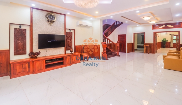 6 Bedrooms Villa for Rent in Sala Kamreuk, Siem Reap