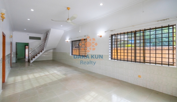 6 Bedrooms House for Rent in Siem Reap-National Road 6