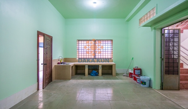 6 Bedrooms House for Rent in Siem Reap-National Road 6