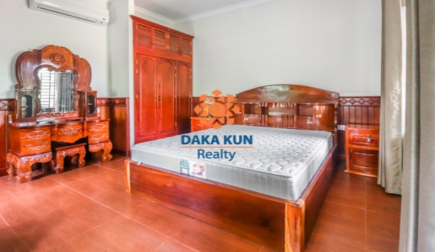 6 Bedrooms House for Rent in Siem Reap- Sala Kamruek