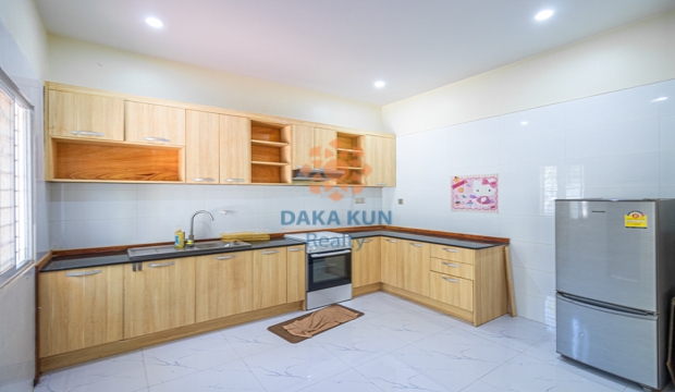 4 Bedrooms House for Rent in Siem Reap-Svay Dangkum