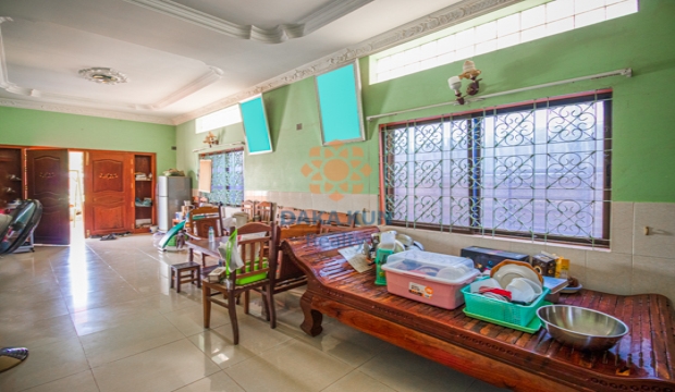 2 Bedrooms House for Sale on Ring Road, Siem Reap