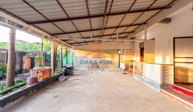 4 Bedrooms House for Rent in Krong Siem Reap-Svay Dangkum