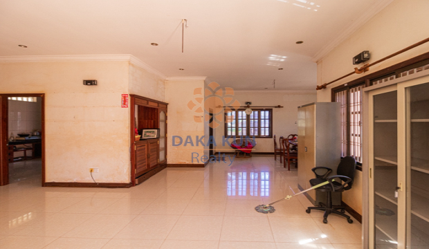 4 Bedrooms House for Rent in Krong Siem Reap