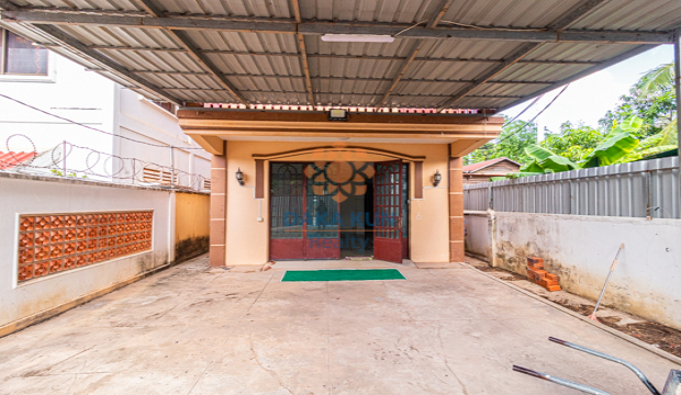 4 Bedrooms House for Rent in Siem Reap-Svay Dangkum