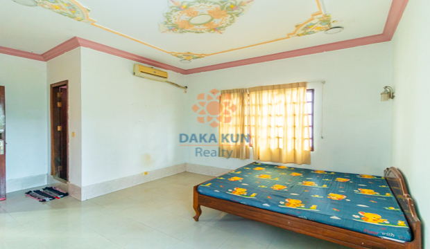 4 Bedrooms House for Rent in Siem Reap-Svay Dangkum