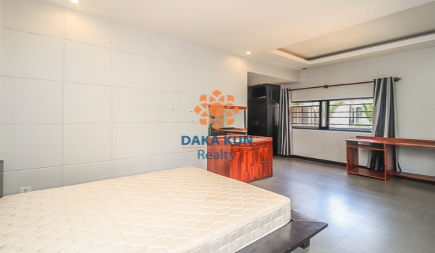 5 Bedrooms House for Rent in Siem Reap-Svay Dangkum