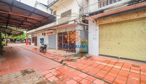 Urgent Sale, House near Night Market, Siem Reap