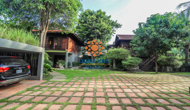 Wooden Villa for Sale in Krong Siem Reap-Svay Dangkum