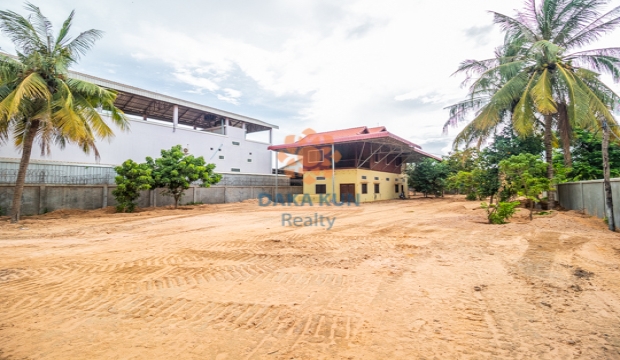 5 Bedrooms Wooden House for Rent in Siem Reap