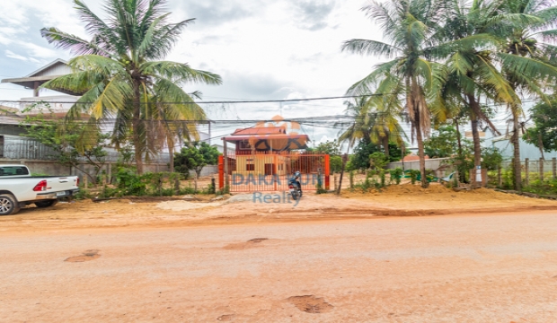 5 Bedrooms Wooden House for Rent in Siem Reap