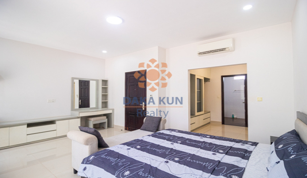 3 Bedrooms Flathouse for Rent in Krong Siem Reap-Svay Dangkum