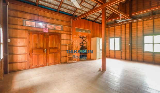 Wooden House for Rent in Siem Reap-Sala Kamreuk