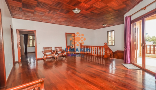 Villa for Rent with Swimming Pool in Siem Reap-Svay Dangkum