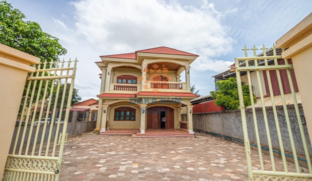 4 Bedrooms House for Rent in Siem Reap-Svay Dangkum