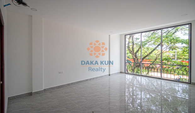 Shophouse for Rent on Main Road, Siem Reap-Svay Dangkum