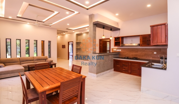 2 Bedrooms House for Rent in Siem Reap-Sala Kamreuk