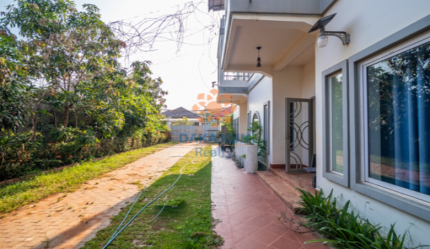 3 Bedrooms Apartment for Rent in Krong Siem Reap-Sala Kamreuk