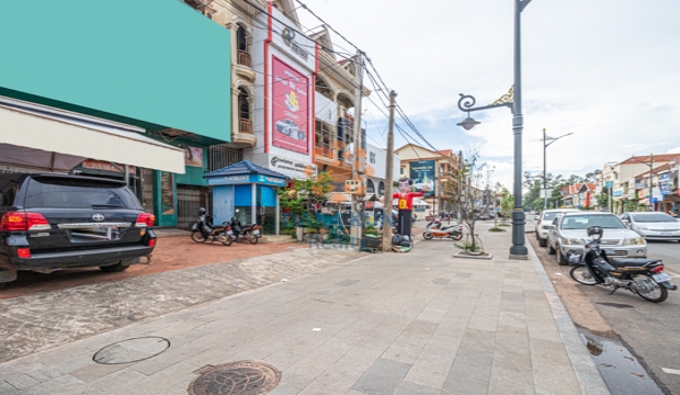 Commercial Building for Rent on Sivutha St., Siem Reap city