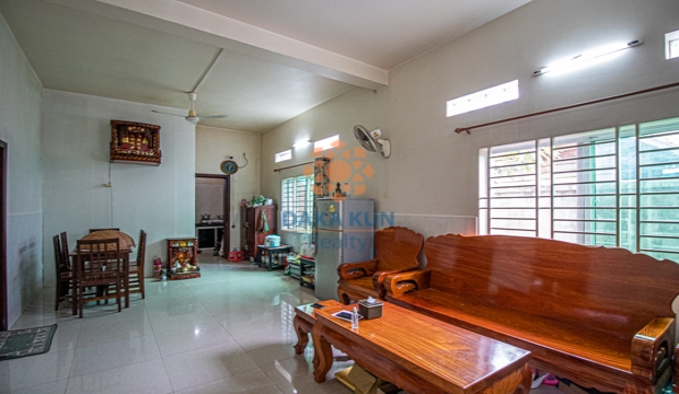 4 Bedrooms House for Sale in Siem Reap-Sala Kamreuk