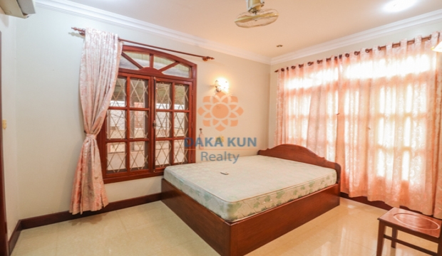 4 Bedrooms House for Rent in Siem Reap-Svay Dangkum