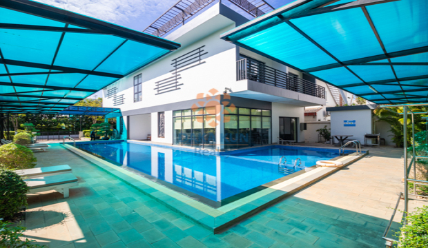 7 Bedrooms Villa for Rent with Swimming Pool in Siem Reap