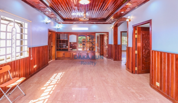 5 Bedrooms House for Rent in Siem Reap-Svay Dangkum