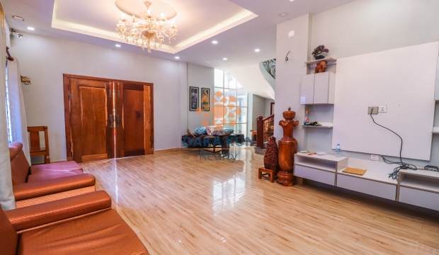 6 Bedrooms Villa for Rent in Siem Reap-Svay Dangkum