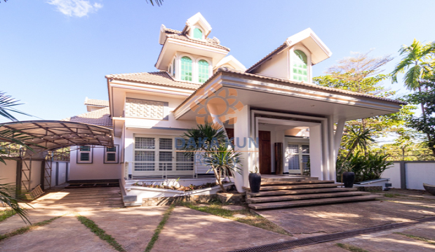 3 Bedrooms House for Rent in Krong Siem Reap-Sala Kamreuk