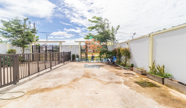 4 Bedrooms House for Rent in Siem Reap-Sala Kamreuk