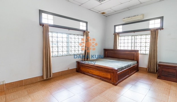 3 Bedrooms House for Rent in Siem Reap-Sala Kamreuk