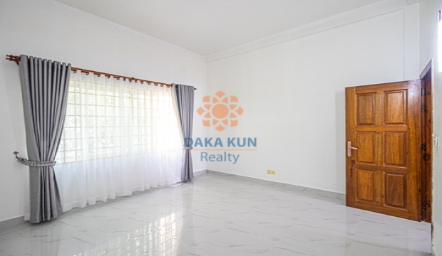 4 Bedrooms House for Rent in Siem Reap-Sla Kram