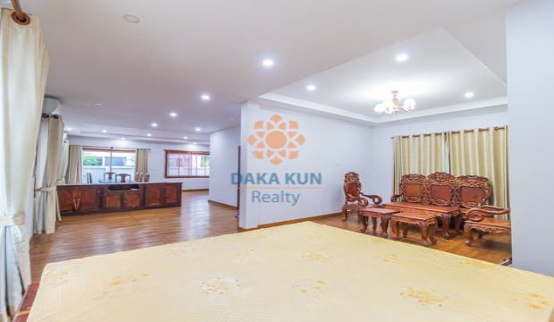 2 Bedrooms Villa for Rent in Siem Reap