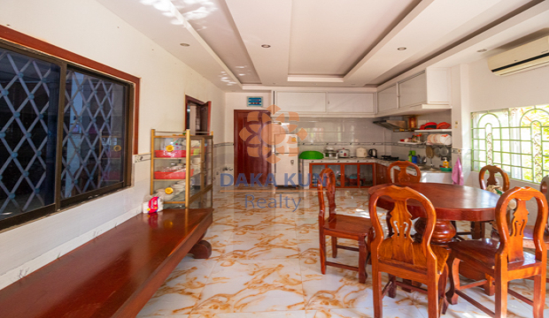 5 Bedrooms House for Rent in Krong Siem Reap-Sala Kamreuk