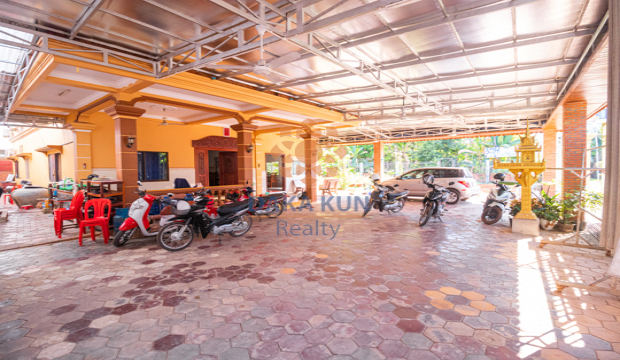 5 Bedrooms House for Rent in Krong Siem Reap-Sala Kamreuk