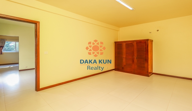 Commercial Building for Sale in Siem Reap-Svay Dangkum