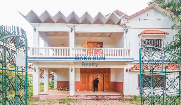 Urgent Sale House near Riverside in Siem Reap