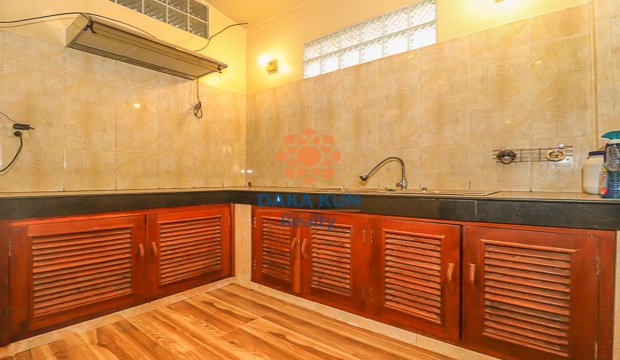 3 Bedrooms Wooden House for Rent in Siem Reap-Sala Kamreuk