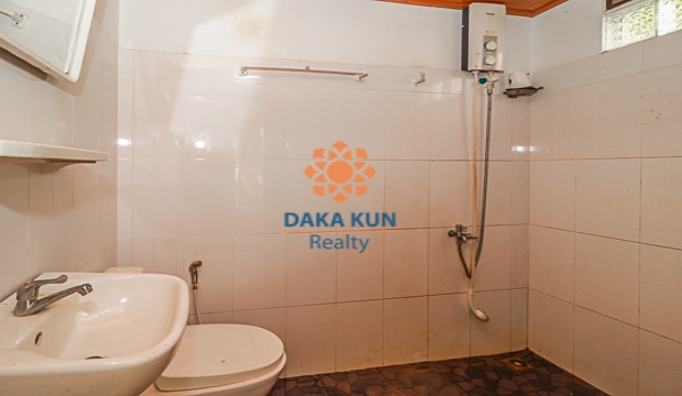 2 Bedrooms House for Rent in Siem Reap-Sala Kamreuk