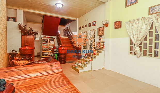 Wooden house for Sale in Siem Reap-Sala Kamreuk