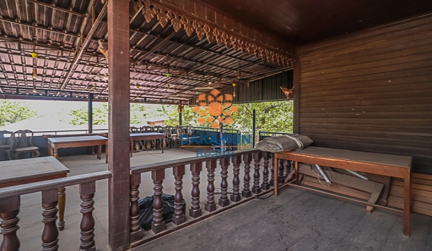 4 Bedrooms Wooden House for Rent in Siem Reap-Sala Kamreuk