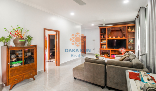 Urgent sale House for Sale in Krong Siem Reap-Chreav