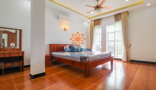 3 Bedrooms House for Rent in Krong Siem Reap-Sala Kamreuk