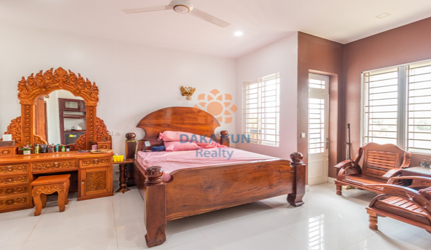 5 Bedrooms House for Rent in Krong Siem Reap-on Main Road